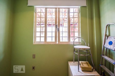 Casa à venda com 240m², 4 quartos e 8 vagasQuarto de Serviço