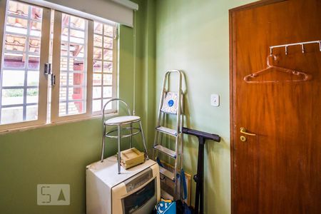 Casa à venda com 240m², 4 quartos e 8 vagasQuarto de Serviço