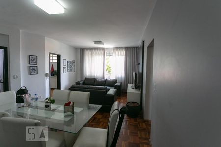 Salade Apartamento com 3 quartos, 105m² Santa Tereza