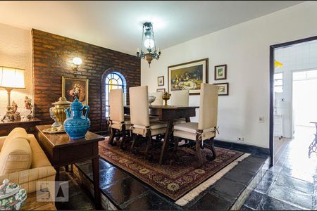 Apartamento à venda com 159m², 2 quartos e 1 vagaSala