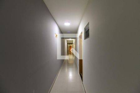 Casa de condomínio para alugar com 45m², 2 quartos e sem vaga Casa de condomínio para alugar com 45m², 2 quartos e sem vagaCorredor