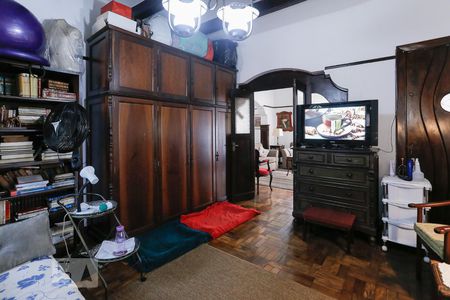 Sala de TV de casa à venda com 4 quartos, 731m² em Lapa, São Paulo