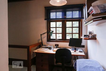 Casa à venda com 731m², 4 quartos e 7 vagasEscritório Edícula