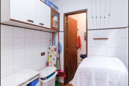 Casa à venda com 731m², 4 quartos e 7 vagasÁrea de Serviço Edícula