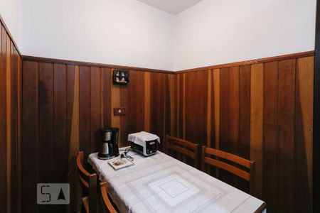 Casa à venda com 731m², 4 quartos e 7 vagasCozinha Edícula