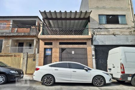 Casa para alugar com 280m², 3 quartos e 8 vagasFachada