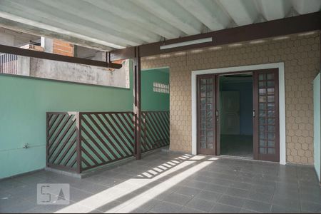 Varanda de casa para alugar com 3 quartos, 280m² em Jaraguá, São Paulo