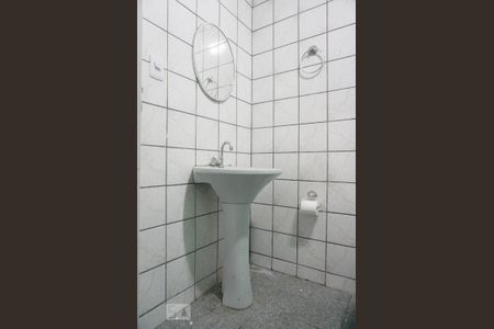 Casa para alugar com 280m², 3 quartos e 8 vagasBanheiro