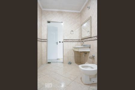 Casa para alugar com 280m², 3 quartos e 8 vagasBanheiro da Suíte