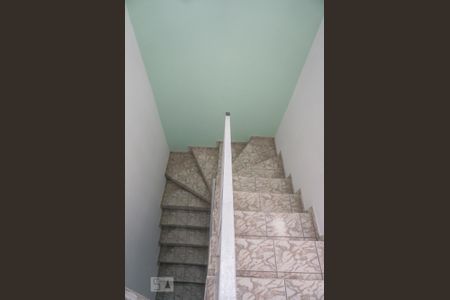 Casa para alugar com 280m², 3 quartos e 8 vagasEscadas