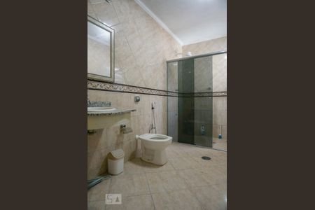 Casa para alugar com 280m², 3 quartos e 8 vagasBanheiro da Suíte