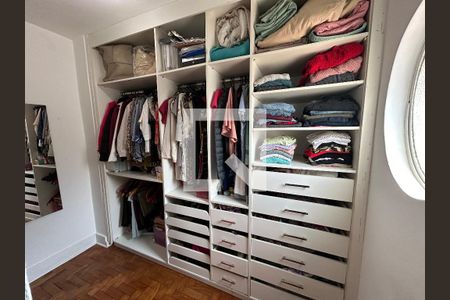 Apartamento à venda com 107m², 3 quartos e 1 vagaCloset da suíte