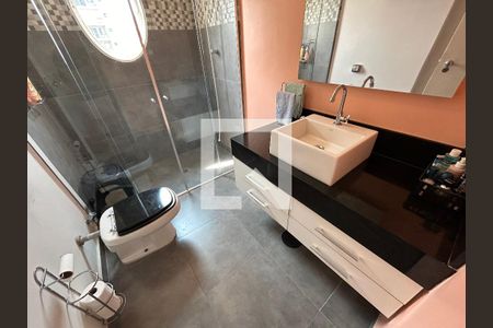 Apartamento à venda com 107m², 3 quartos e 1 vagaBanheiro da Suíte