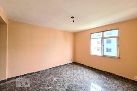 Sala de apartamento para alugar com 2 quartos, 60m² em Inhauma, Rio de Janeiro