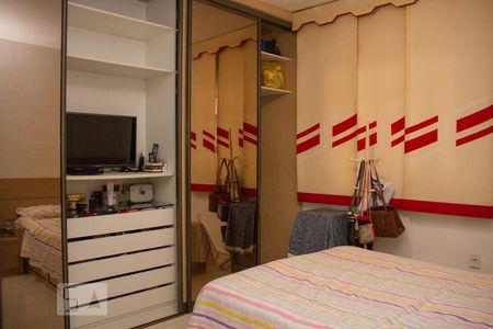 Suite de casa para alugar com 2 quartos, 240m² em Vila Valqueire, Rio de Janeiro