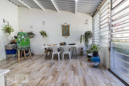 Casa à venda com 250m², 4 quartos e 2 vagassalao de festas