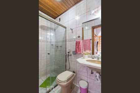 Casa à venda com 250m², 4 quartos e 2 vagasBanheiro da Suíte