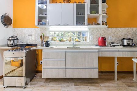 Casa à venda com 250m², 4 quartos e 2 vagasCozinha