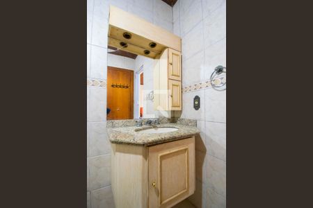 Casa à venda com 250m², 4 quartos e 2 vagasBanheiro