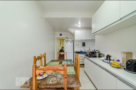 Casa à venda com 150m², 3 quartos e 2 vagas Casa à venda com 150m², 3 quartos e 2 vagasCozinha