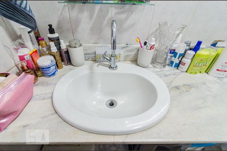 Casa à venda com 150m², 3 quartos e 2 vagas Casa à venda com 150m², 3 quartos e 2 vagasBanheiro da suíte