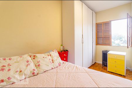 Casa à venda com 150m², 3 quartos e 2 vagas Casa à venda com 150m², 3 quartos e 2 vagasQuarto 3