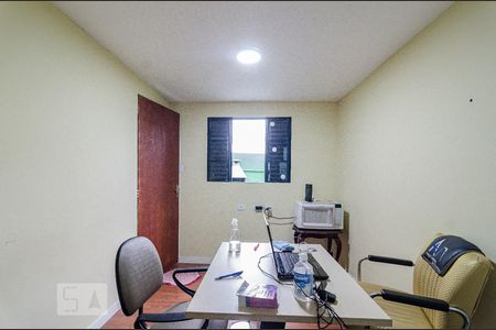 Casa à venda com 150m², 3 quartos e 2 vagas Casa à venda com 150m², 3 quartos e 2 vagasQuarto de serviço/escritorio