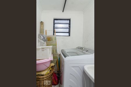 Casa à venda com 150m², 3 quartos e 2 vagas Casa à venda com 150m², 3 quartos e 2 vagasÁrea de serviço