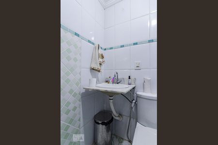 Casa à venda com 150m², 3 quartos e 2 vagas Casa à venda com 150m², 3 quartos e 2 vagasBanheiro de serviço