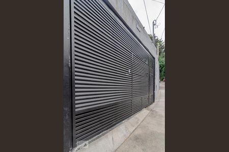 Casa à venda com 150m², 3 quartos e 2 vagas Casa à venda com 150m², 3 quartos e 2 vagasFachada