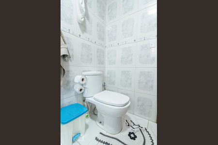 Casa à venda com 150m², 3 quartos e 2 vagas Casa à venda com 150m², 3 quartos e 2 vagasBanheiro