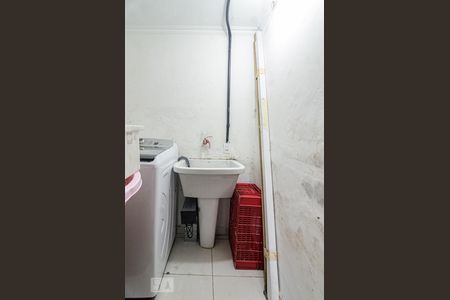 Casa à venda com 150m², 3 quartos e 2 vagas Casa à venda com 150m², 3 quartos e 2 vagasÁrea de serviço