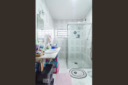 Casa à venda com 150m², 3 quartos e 2 vagas Casa à venda com 150m², 3 quartos e 2 vagasBanheiro