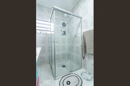 Casa à venda com 150m², 3 quartos e 2 vagas Casa à venda com 150m², 3 quartos e 2 vagasBanheiro