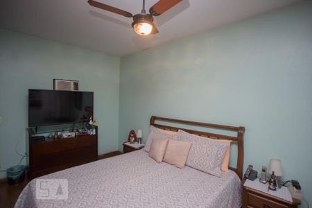 Casa à venda com 210m², 5 quartos e 7 vagasQuarto 5 Suíte