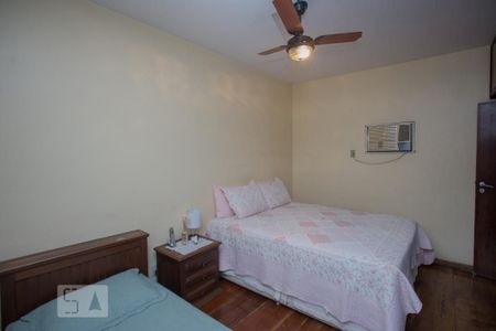 Casa à venda com 210m², 5 quartos e 7 vagasQuarto 2