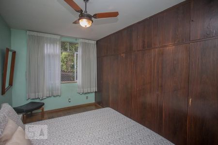 Casa à venda com 210m², 5 quartos e 7 vagasQuarto 5 Suíte