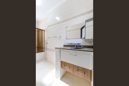 Banheiro da Suíte de casa para alugar com 2 quartos, 90m² em Vila Maria Alta, São Paulo