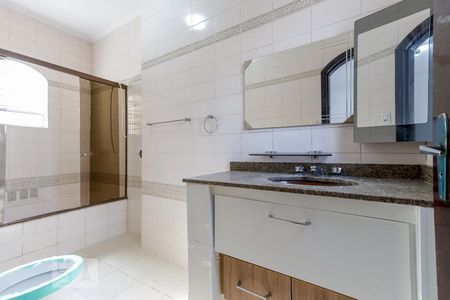 Banheiro da Suíte de casa para alugar com 2 quartos, 90m² em Vila Maria Alta, São Paulo