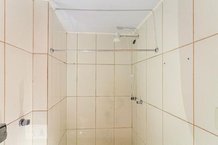 Banheiro de apartamento para alugar com 1 quarto, 40m² em Floresta, Porto Alegre