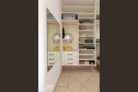 Casa à venda com 150m², 3 quartos e 1 vagaCloset quarto 1