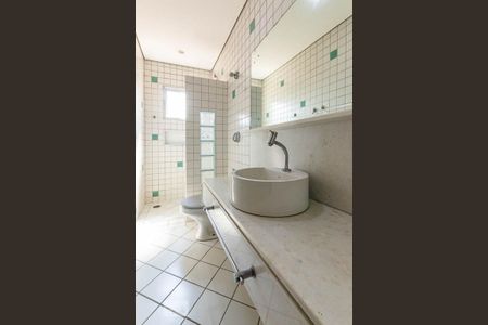 Casa à venda com 150m², 3 quartos e 1 vagaBanheiro