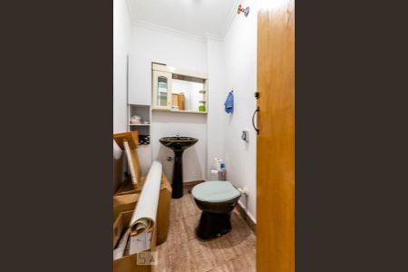 Casa à venda com 150m², 3 quartos e 1 vagaBanheiro escritório