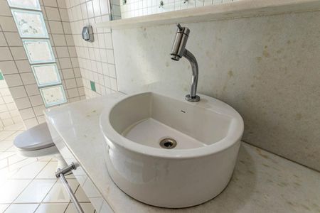 Casa à venda com 150m², 3 quartos e 1 vagaBanheiro