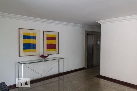 Apartamento à venda com 42m², 1 quarto e 1 vaga Apartamento à venda com 42m², 1 quarto e 1 vagaÁrea comum - Hall