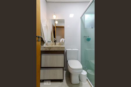 Casa à venda com 240m², 3 quartos e 3 vagasBanheiro da Suíte 1