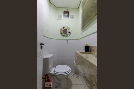 Casa à venda com 240m², 3 quartos e 3 vagasBanheiro do Espaço Gourmet