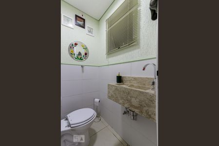 Casa à venda com 240m², 3 quartos e 3 vagasBanheiro do Espaço Gourmet