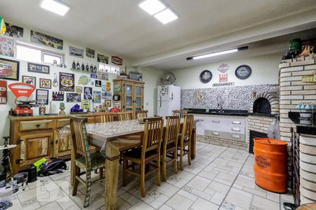 Casa à venda com 240m², 3 quartos e 3 vagasEspaço Gourmet