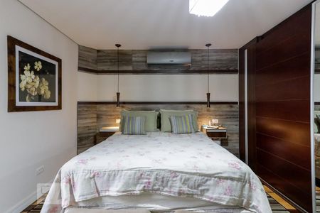 Casa à venda com 240m², 3 quartos e 3 vagasSuíte 1